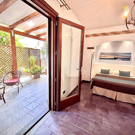 קסטלוצו B&B L'Angolino Della Nonna מראה חיצוני תמונה