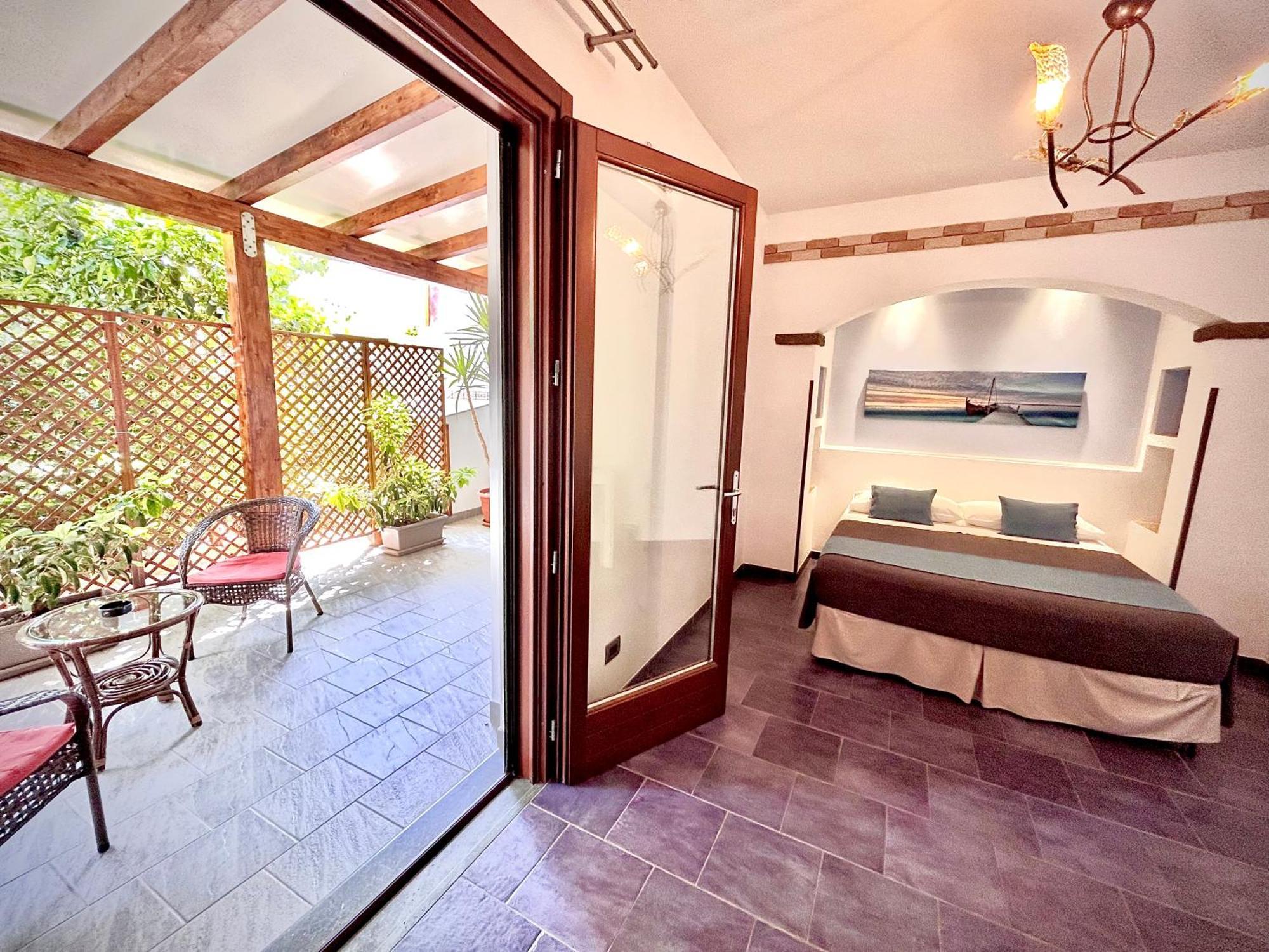 קסטלוצו B&B L'Angolino Della Nonna מראה חיצוני תמונה