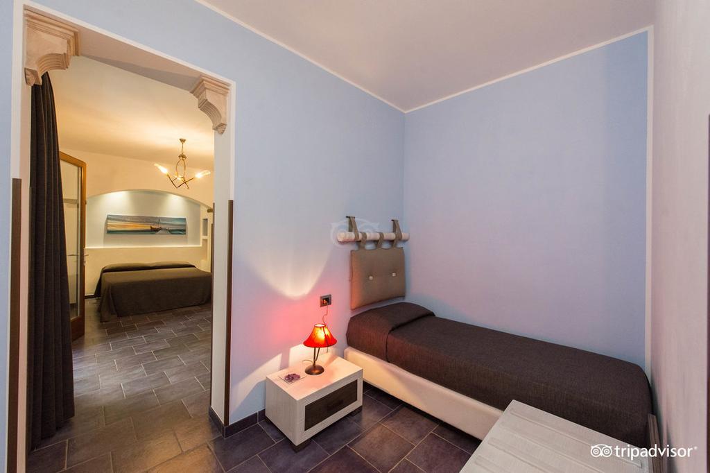 קסטלוצו B&B L'Angolino Della Nonna מראה חיצוני תמונה